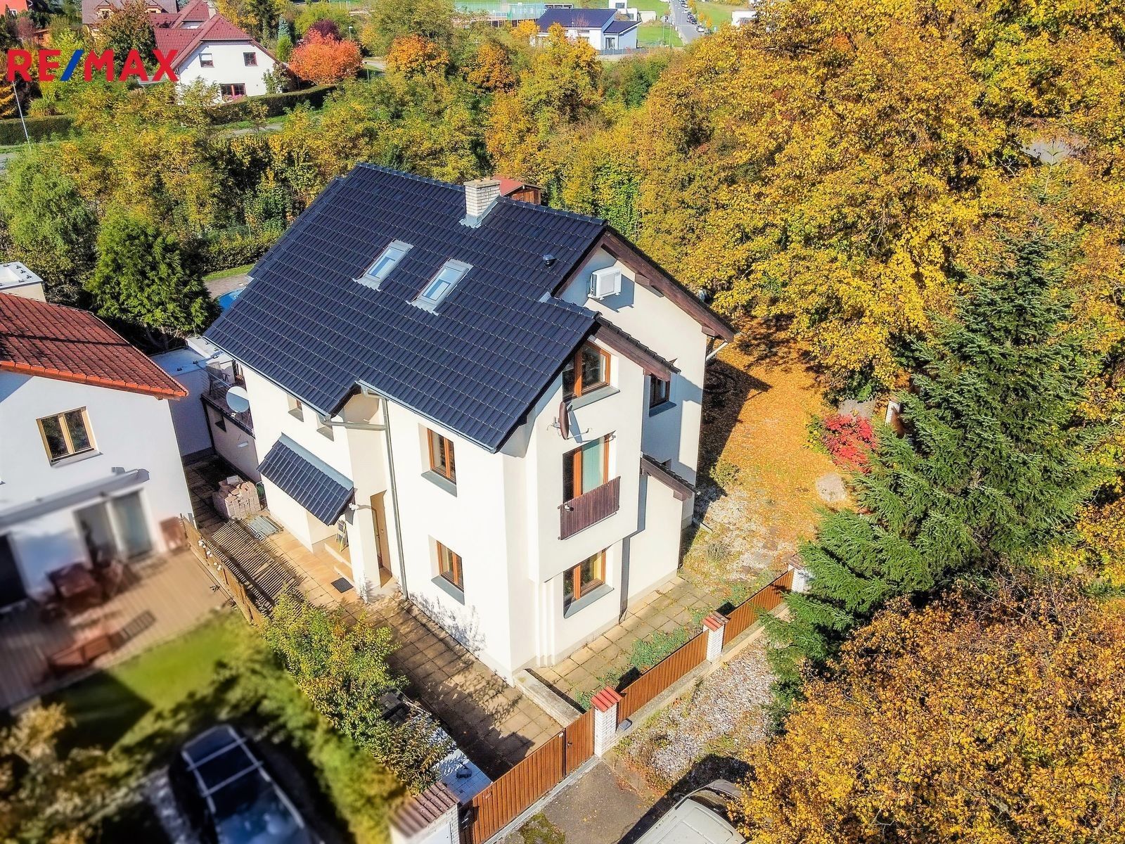 Prodej dům - Rumunská, Černošice, 353 m²