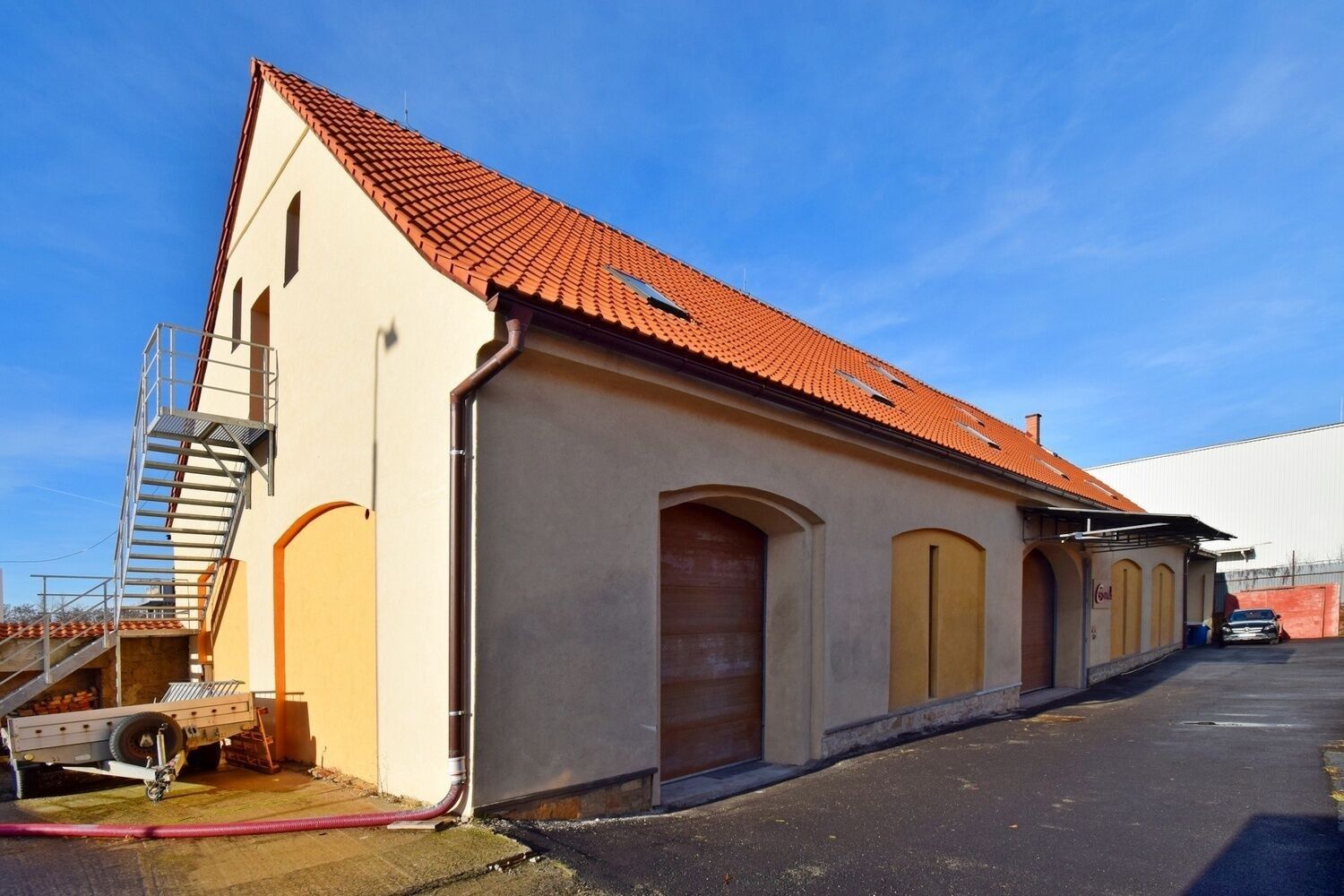 Sklady, Stoliňská, Praha, 120 m²