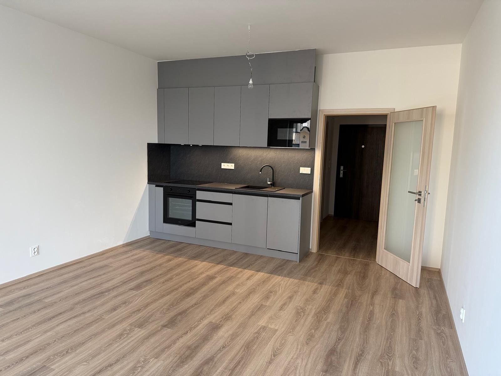 1+kk, Vančurova, Opava, 35 m²