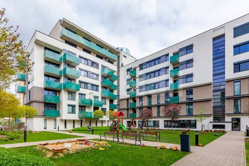 3+kk, Petržílkova, Praha, 85 m²