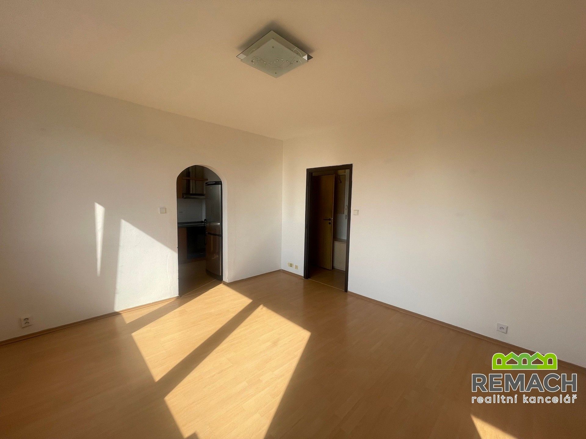 Pronájem byt 2+1 - Sídliště, Uherský Ostroh, 42 m²