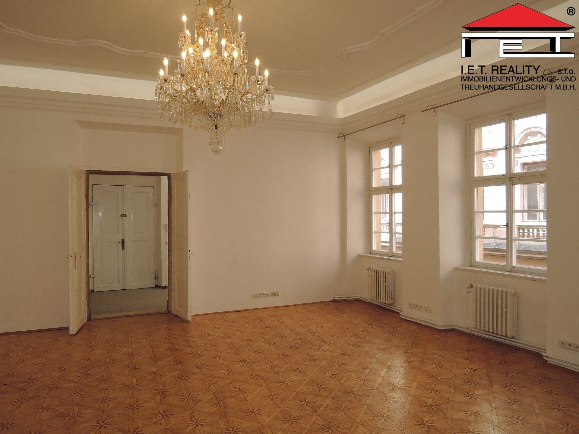 Pronájem kancelář - Týnská, Praha, 114 m²