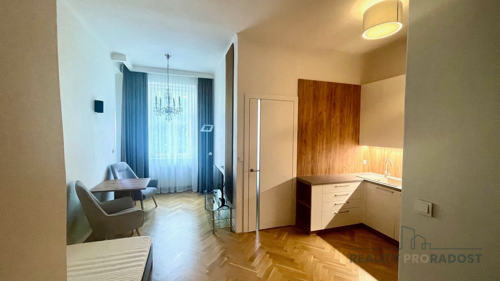 2+kk, Schnirchova, Praha, 45 m²