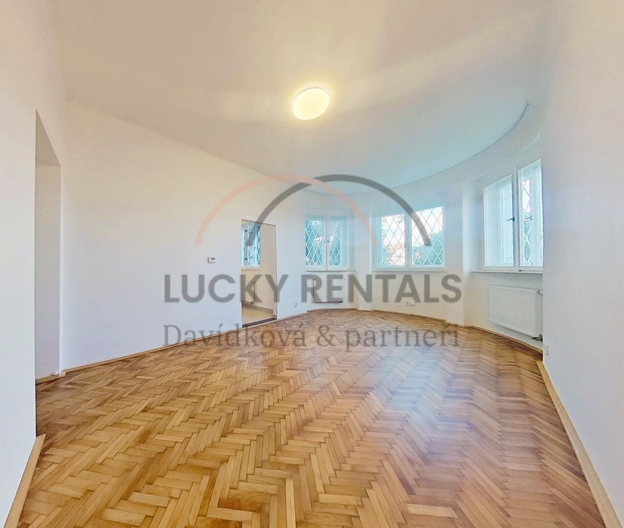 Pronájem byt 1+1 - U Malvazinky, Praha, 43 m²