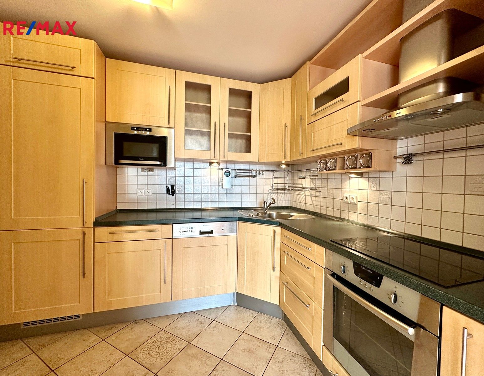 Prodej byt 4+kk - Benická, Praha, 107 m²