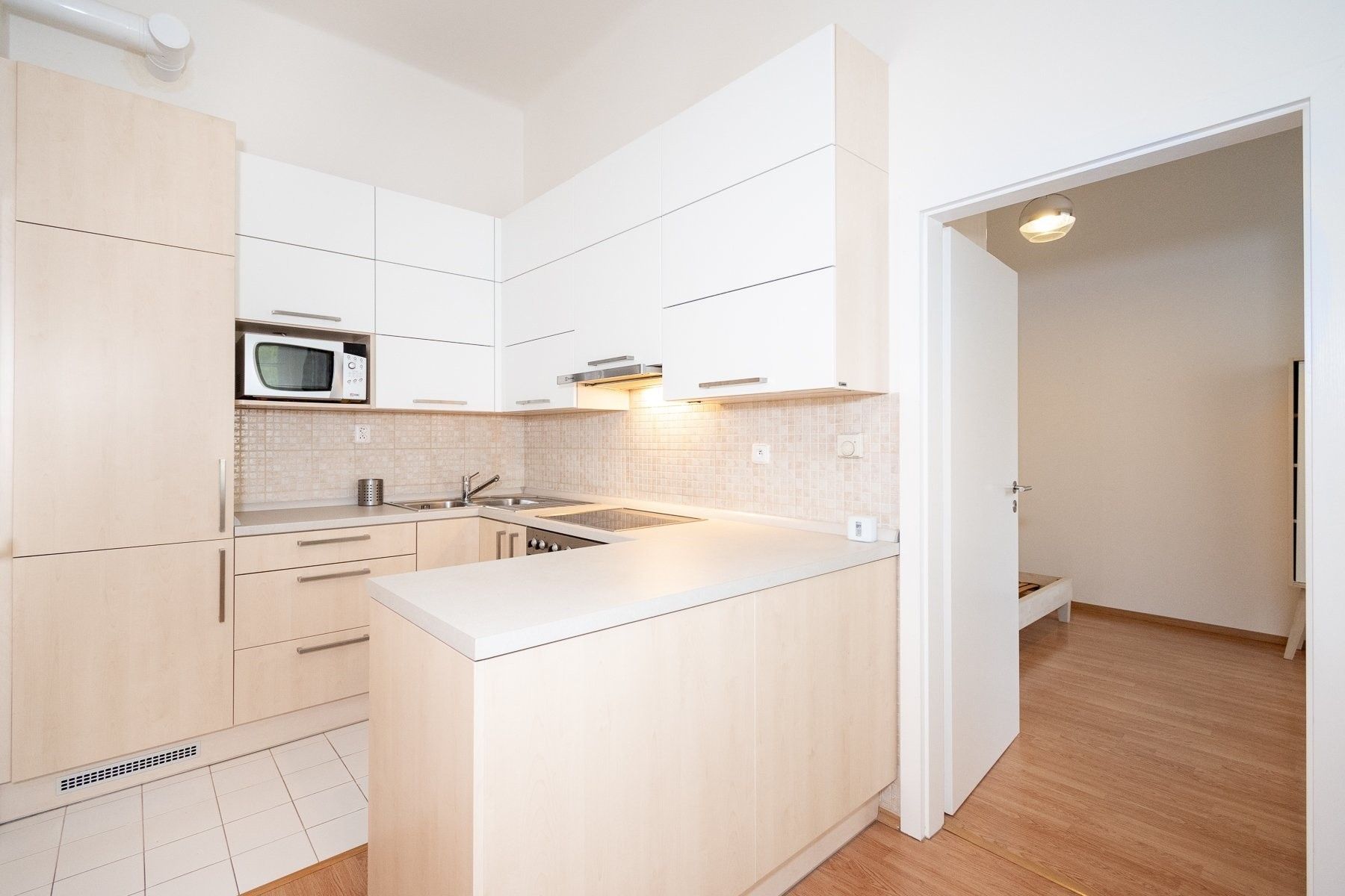 Pronájem byt 2+kk - U kněžské louky, Praha, 41 m²