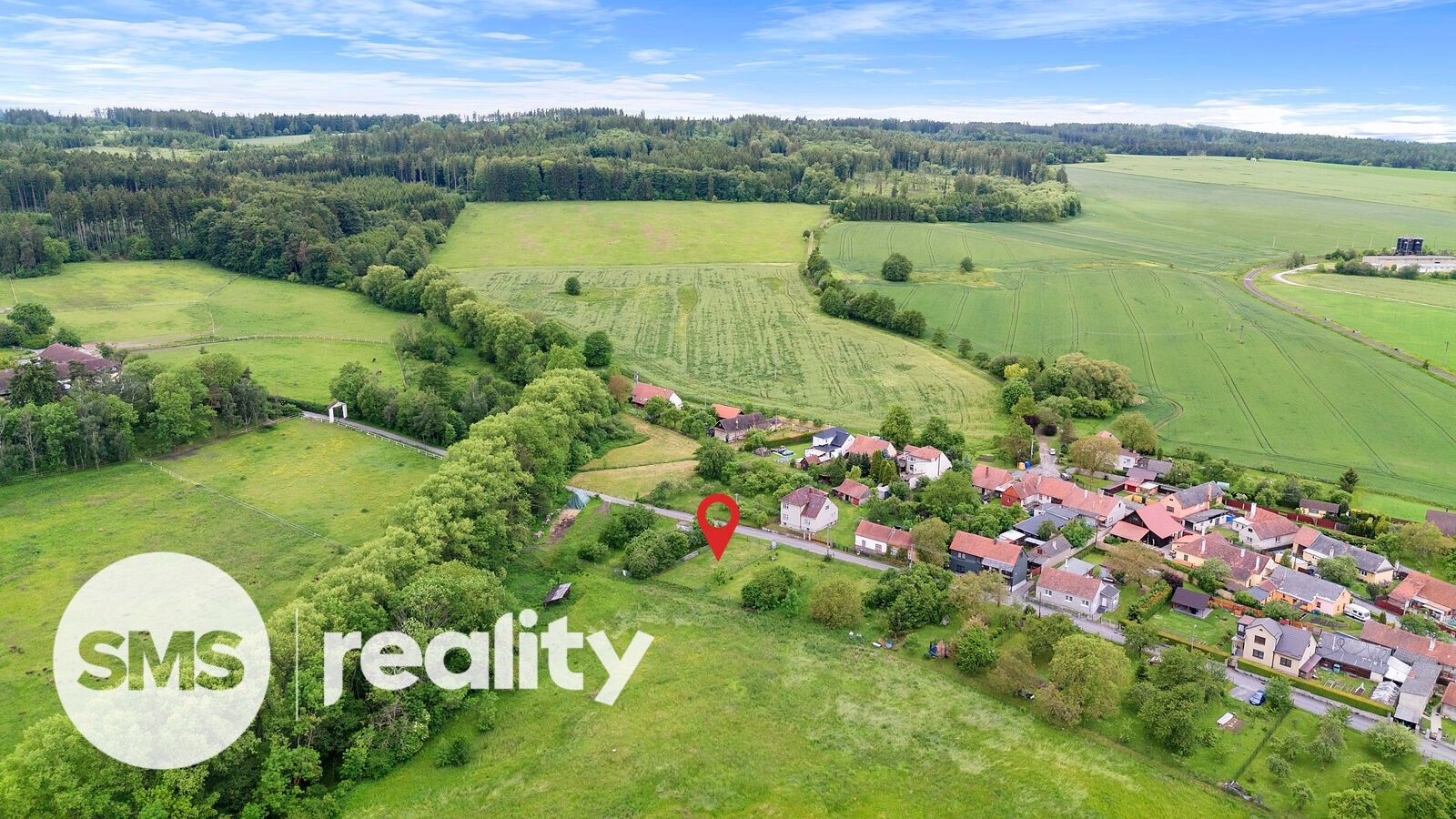 Prodej pozemek pro bydlení - Jesenec, 468 m²