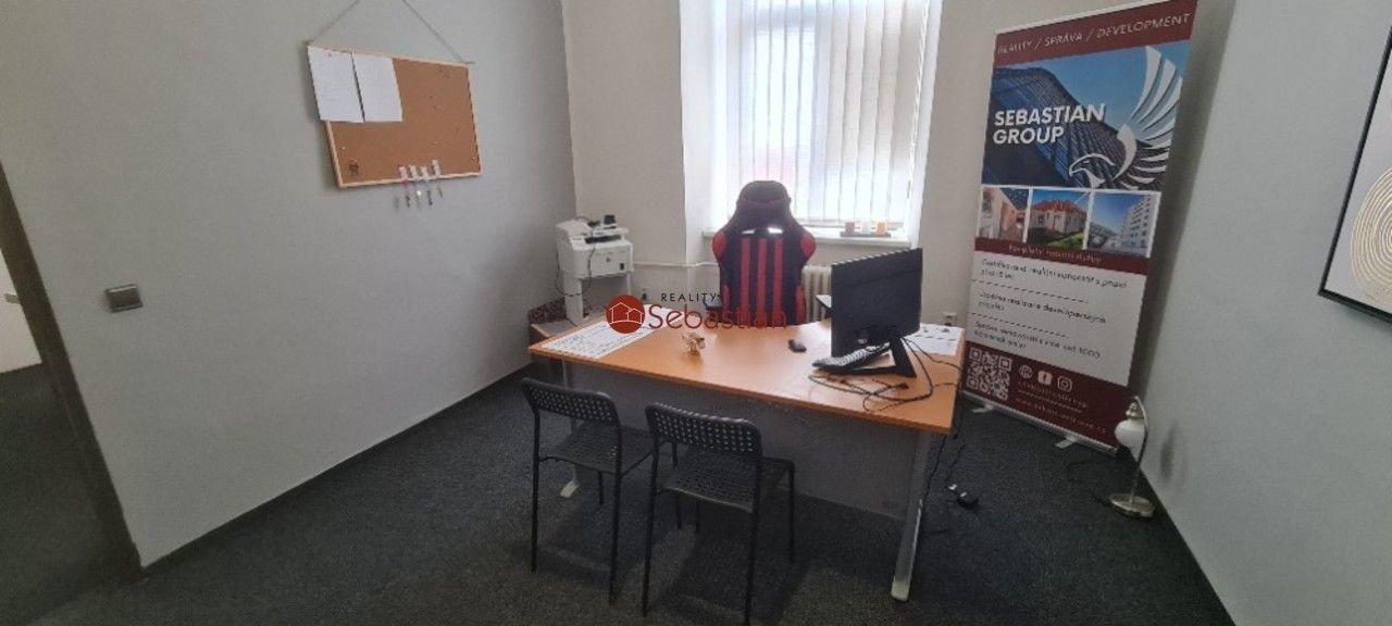 Pronájem výrobní prostory - Hlaváčova, Pardubice, 50 m²