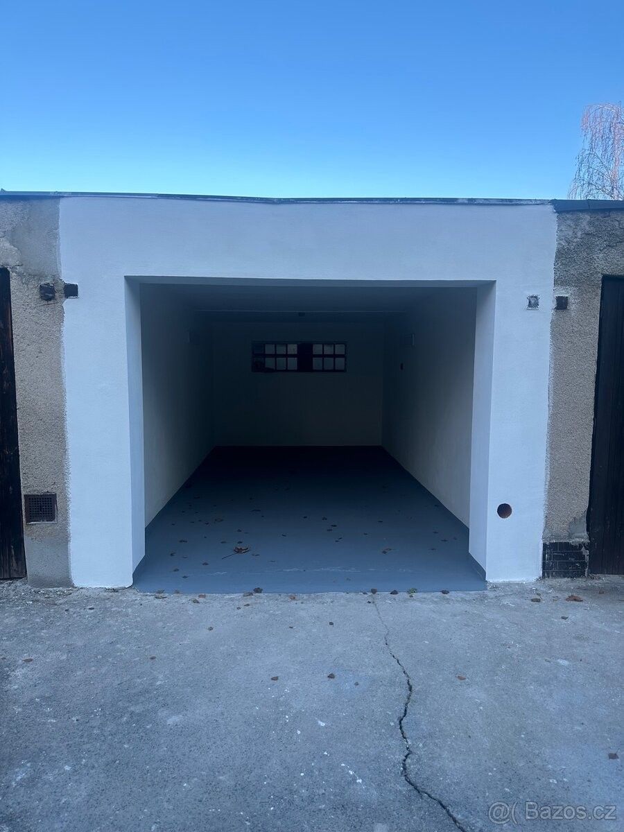 Garáže, Praha, 141 00