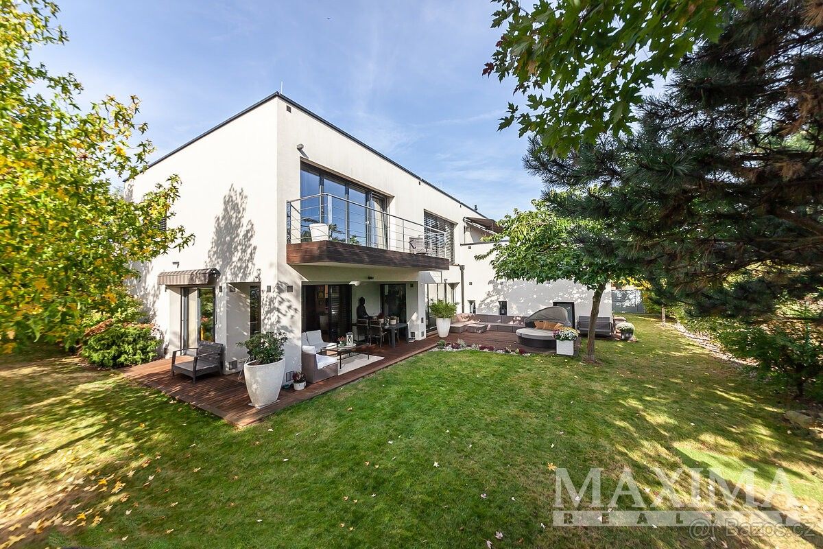 Rodinné domy, Praha, 100 00