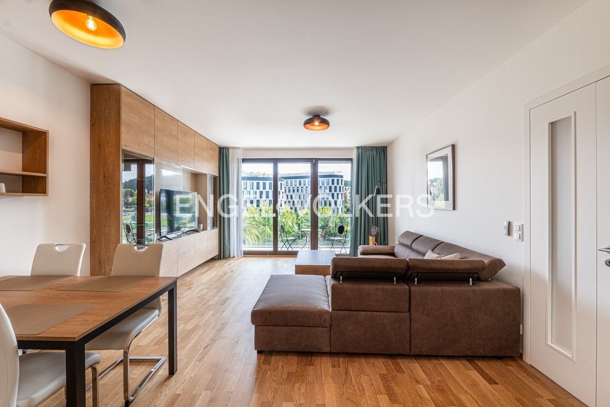 Pronájem byt 3+kk - K Červenému vrchu, Praha, 87 m²