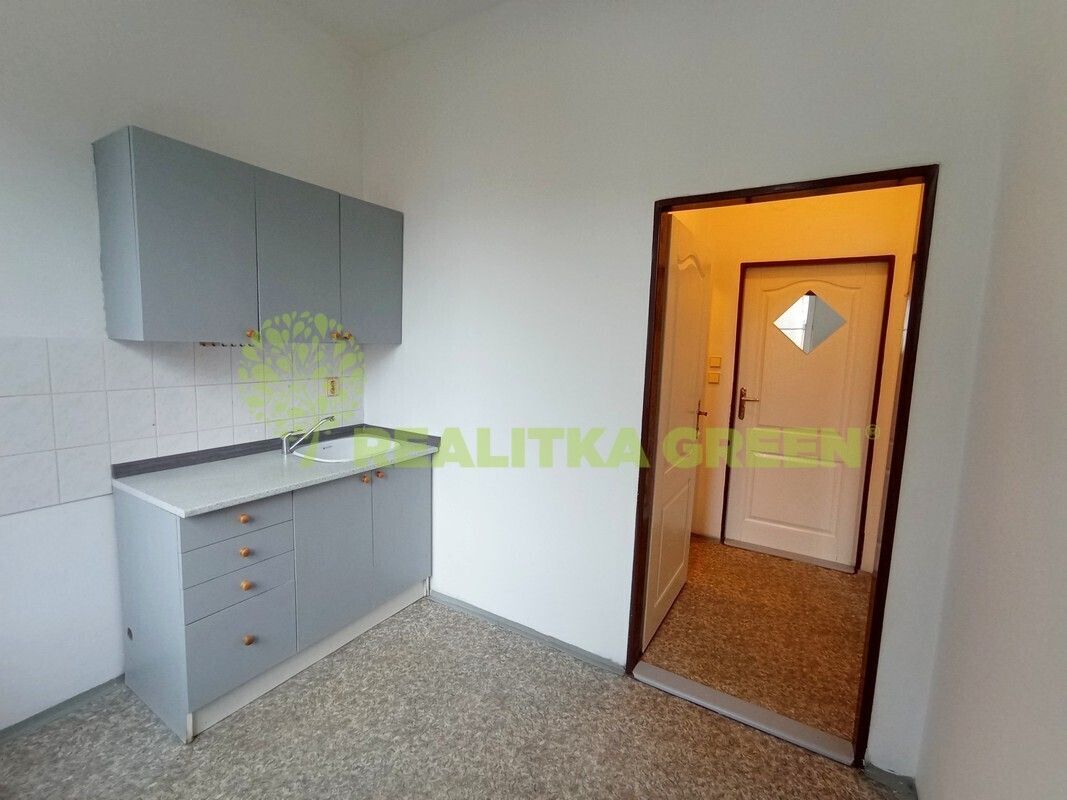 Pronájem byt 2+kk - Šafaříkova, Tábor, 32 m²