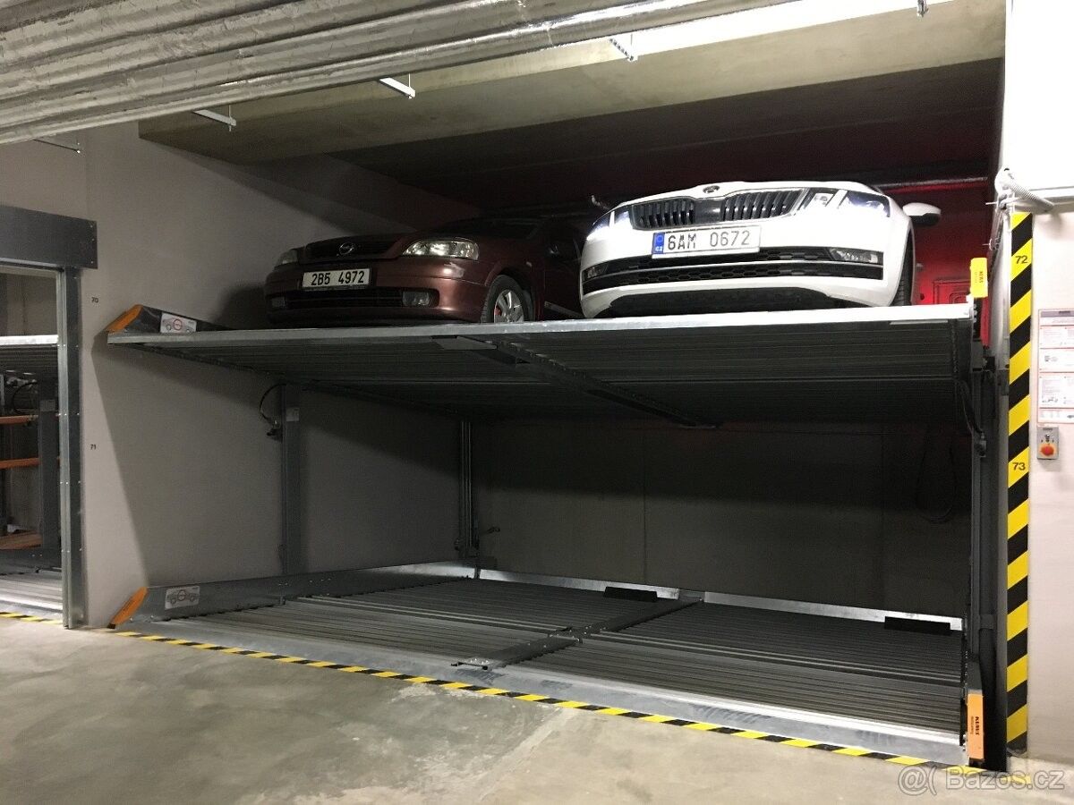 Garáže, Brno, 612 00