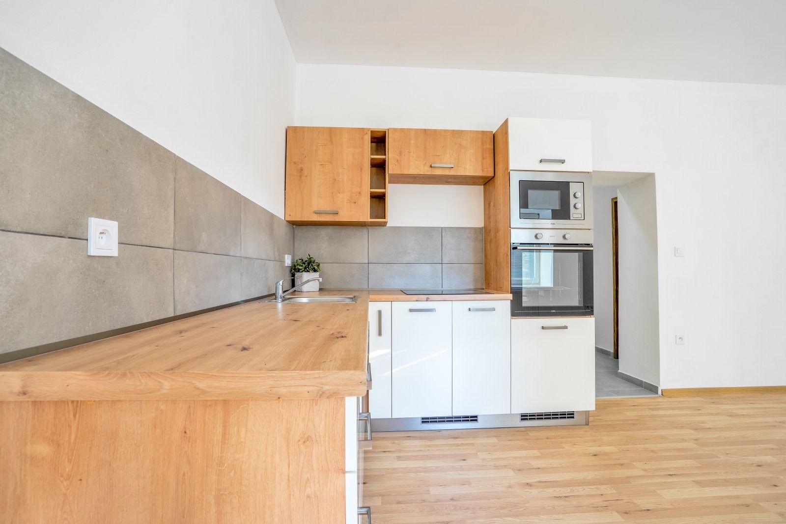 2+kk, 3. května, Úpice, 49 m²