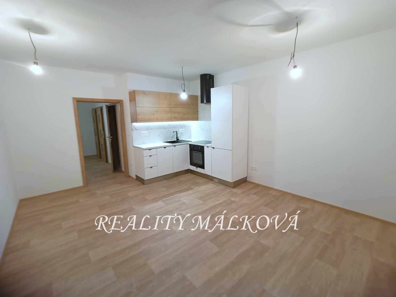 Pronájem byt 2+kk - Nerudova, Pardubice, 57 m²