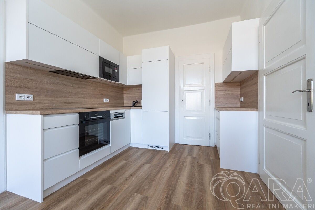 Prodej byt 2+kk - Na žertvách, Praha, 58 m²