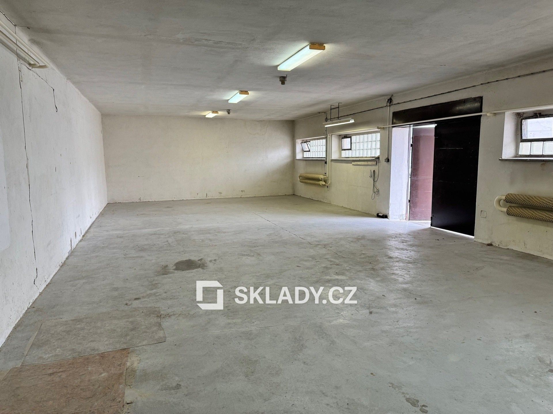 Sklady, Pardubice, 90 m²