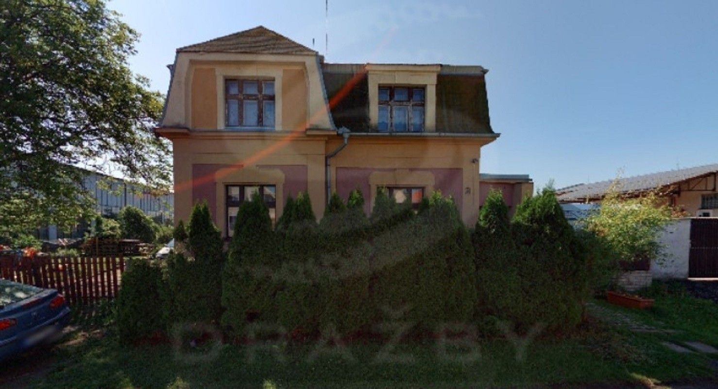 Rodinné domy, Míru, Městec Králové, 150 m²
