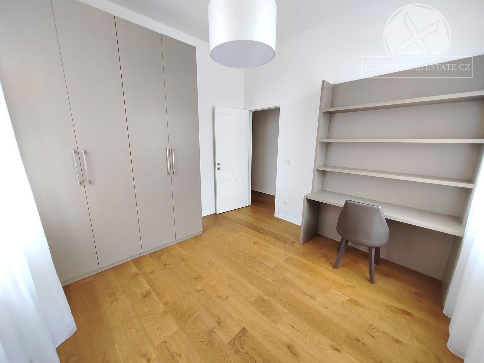 3+kk, Kmochova, Praha, 68 m²