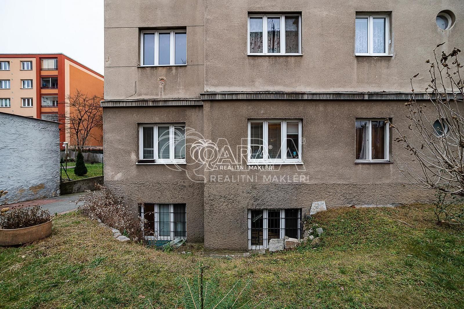 Prodej byt 2+1 - Černokostelecká, Praha, 49 m²