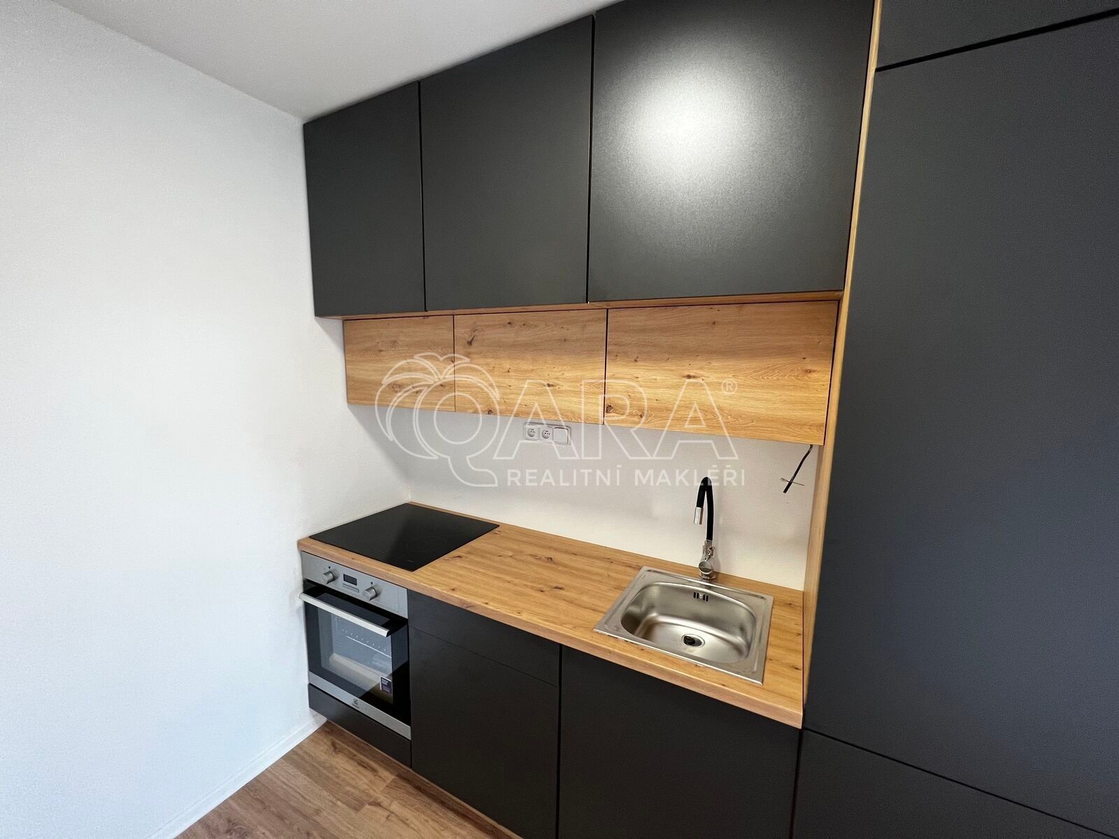 Pronájem byt 1+kk - Husova, Louny, 38 m²