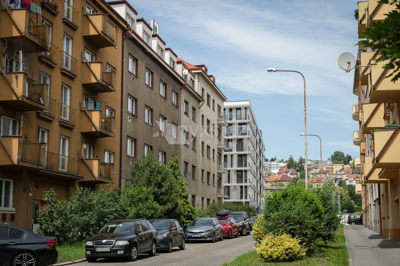 2+kk, Pod strojírnami, Praha, 32 m²