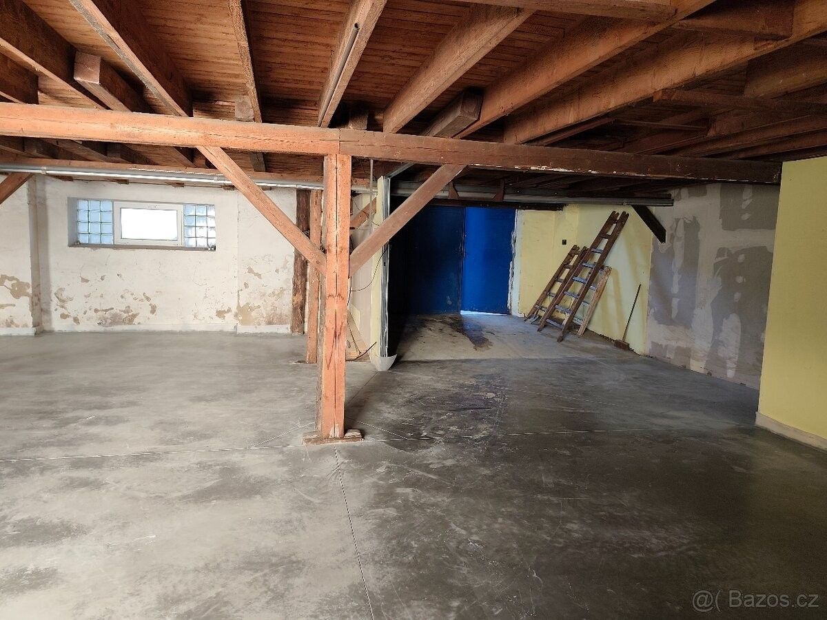 Sklady, Opava, 746 01