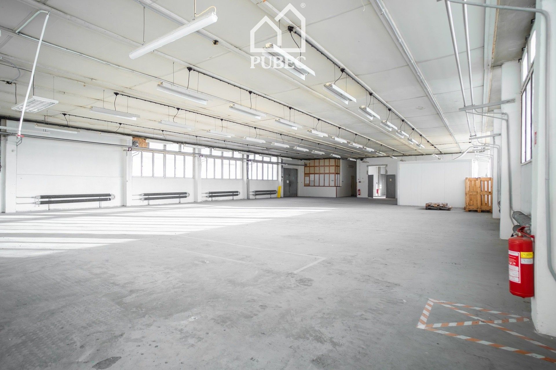 Sklady, Tovární, Horní Bříza, 895 m²