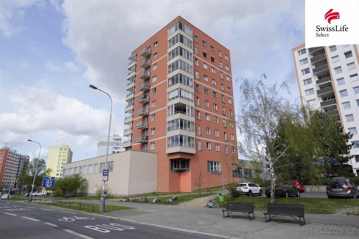 Obchodní prostory, Praha, 142 00, 27 m²