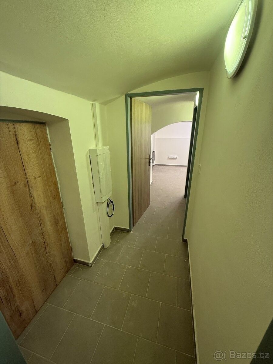 Kanceláře, Kolín, 280 02