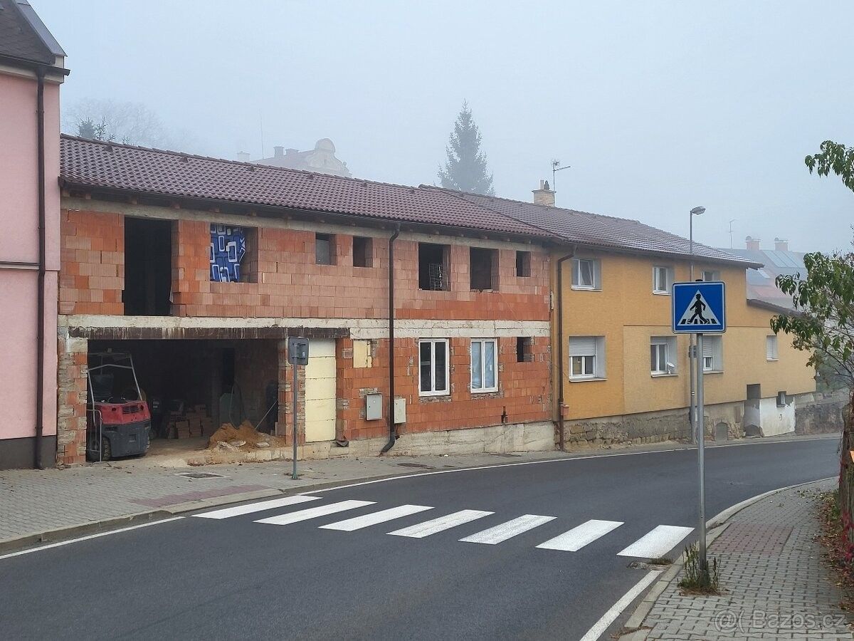 Prodej dům - Dobrovice, 294 41, 230 m²