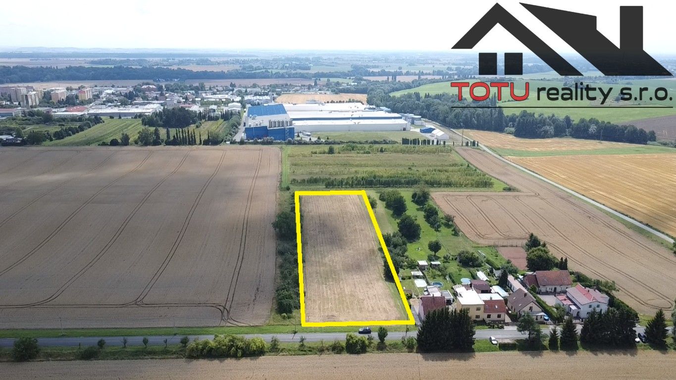 Zahrady, Jaroměř, 350 m²