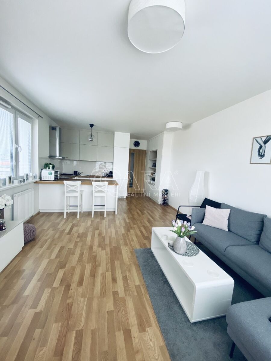 2+kk, Moravcových, Praha, 60 m²