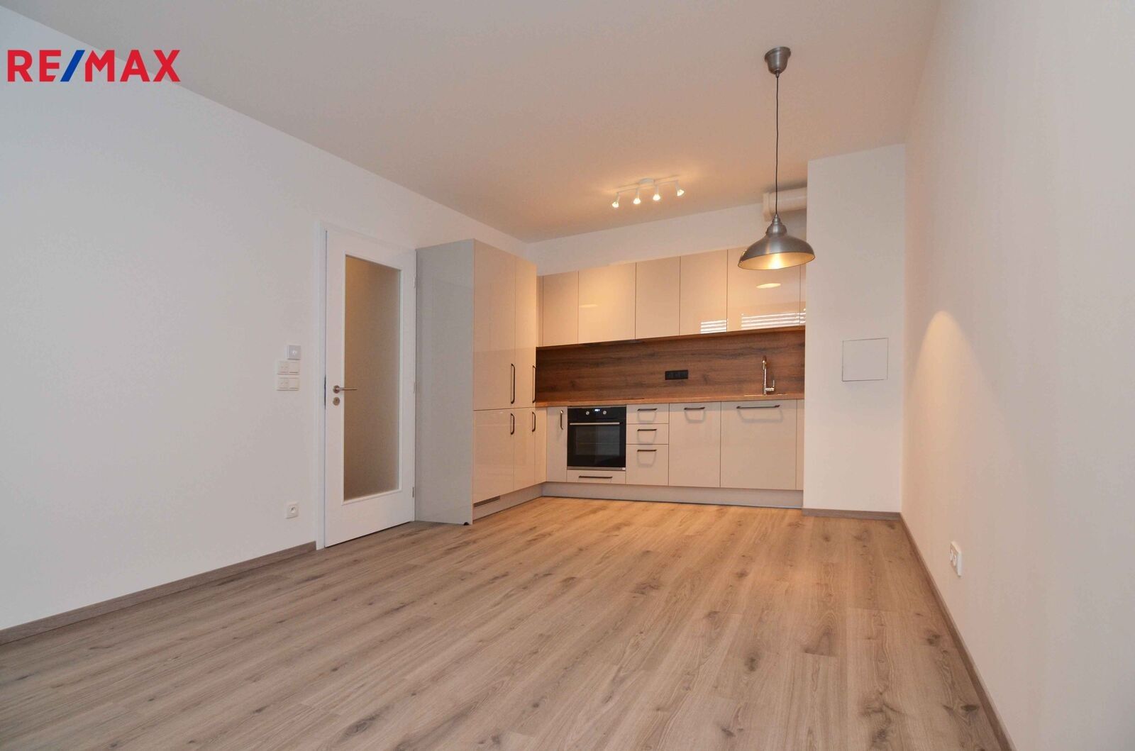 Pronájem byt 2+kk - Olgy Havlové, Praha, 46 m²