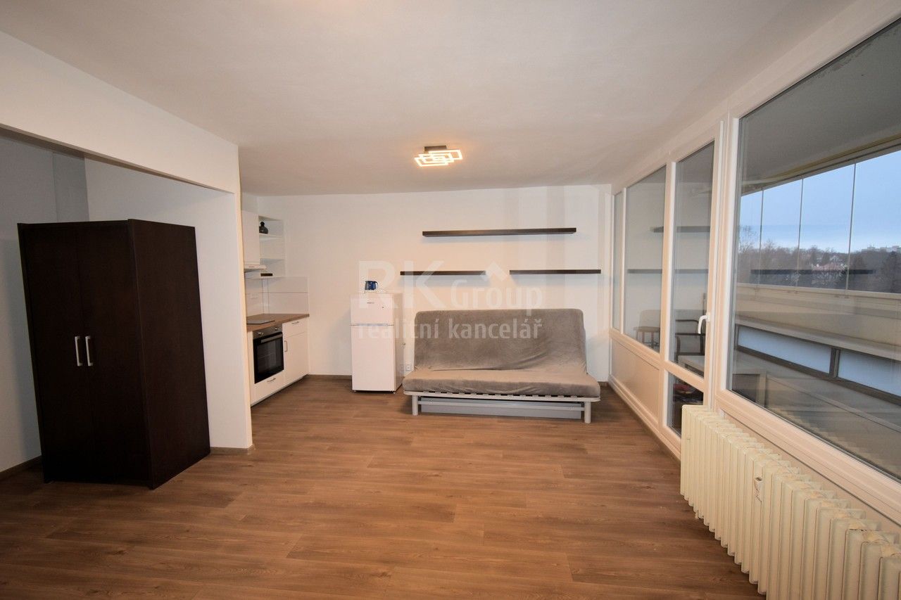 1+kk, Hlivická, Praha, 35 m²