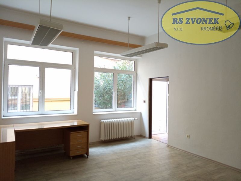 Pronájem kancelář - Vejvanovského, Kroměříž, 32 m²