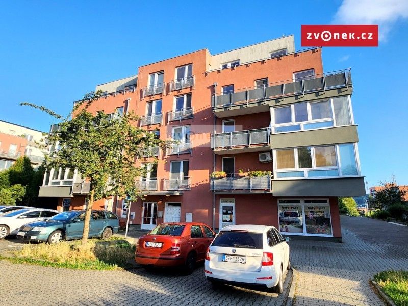 Pronájem byt 1+kk - Na Honech I, Zlín, 28 m²