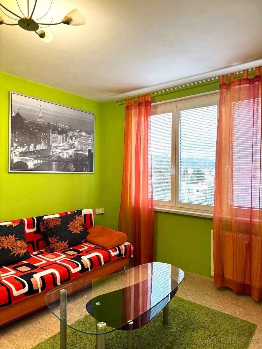 Byty, Karlovy Vary, 360 04