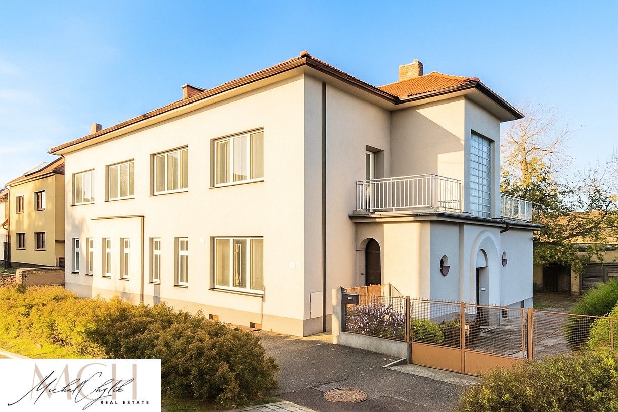 Rodinné domy, Školní, Uherský Ostroh, 330 m²