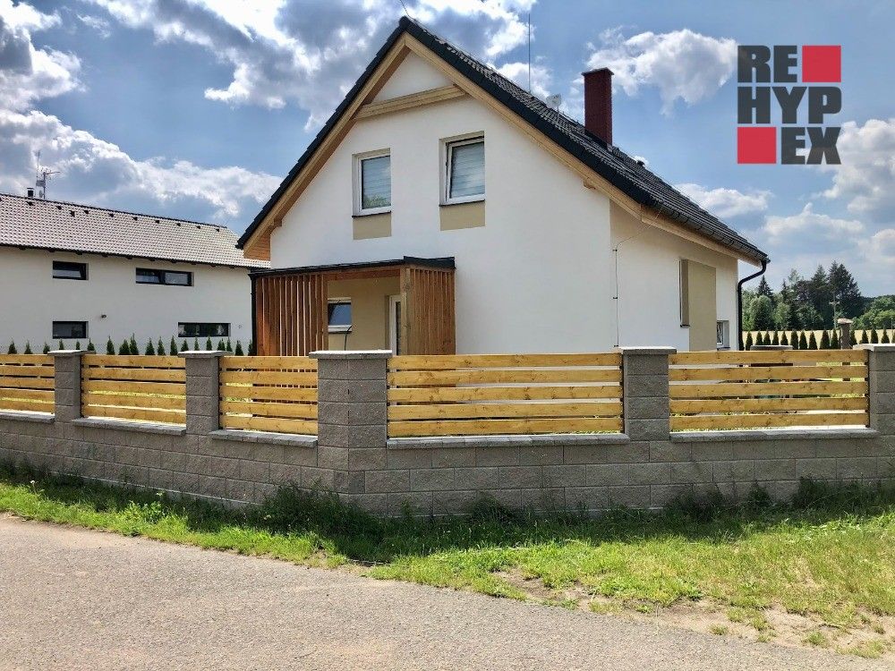 Rodinné domy, Jana Čapka ze Sán, Sány, 125 m²