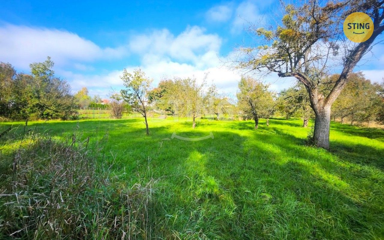 Zahrady, Osek nad Bečvou, 2 697 m²