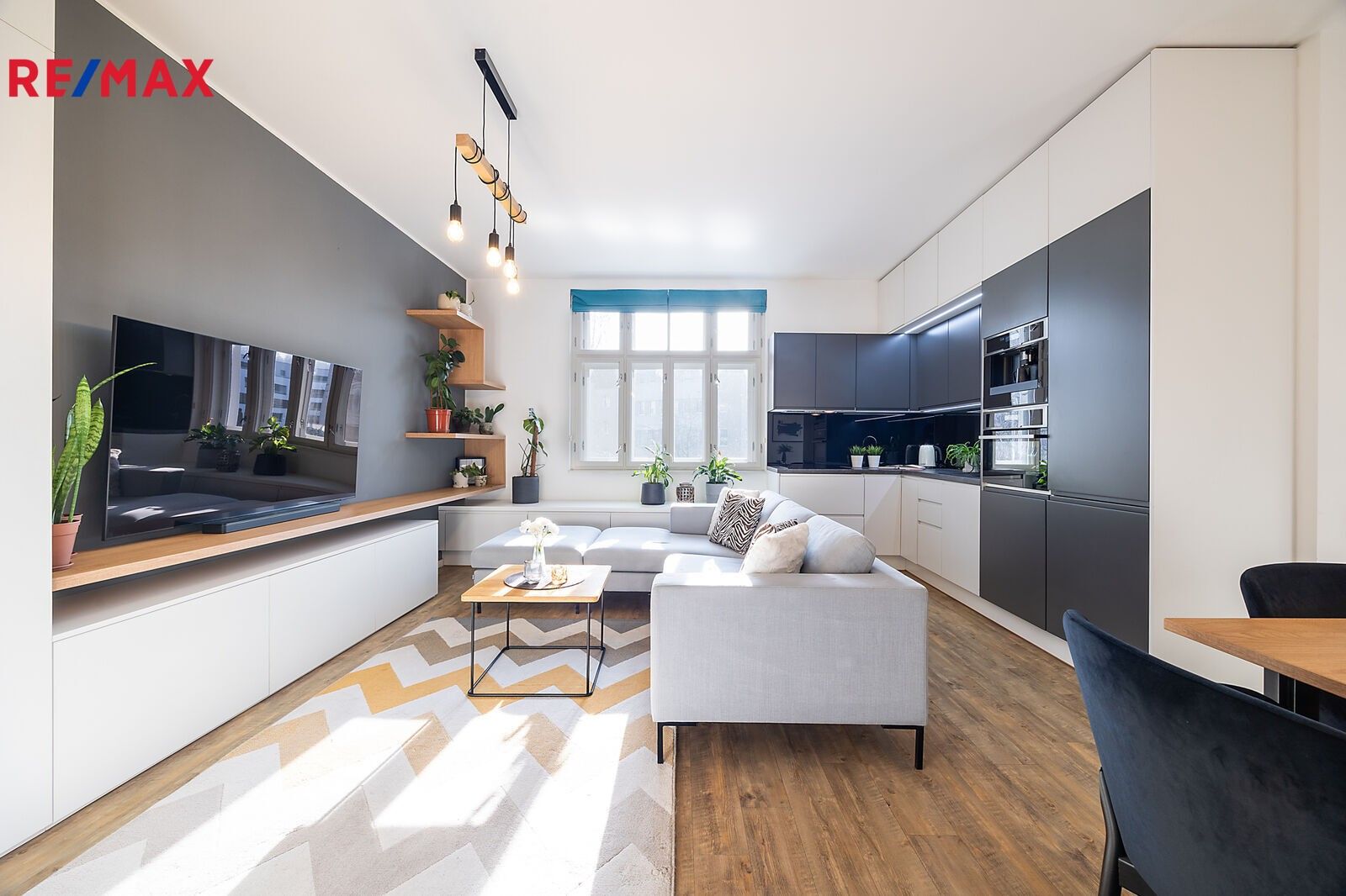 3+kk, Pod svahem, Praha, 77 m²