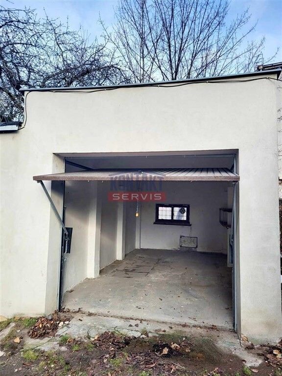 Garáže, Novohradská, České Budějovice 6, Česko, 18 m²