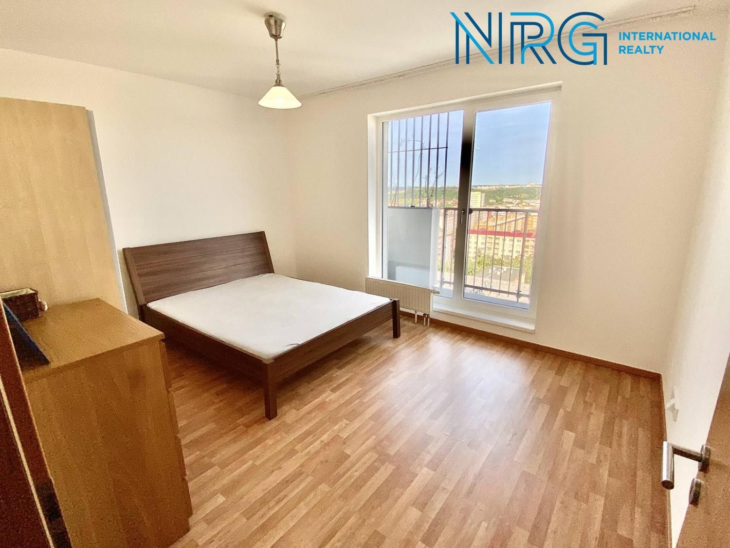 Pronájem byt 2+kk - Počernická, Praha, 58 m²