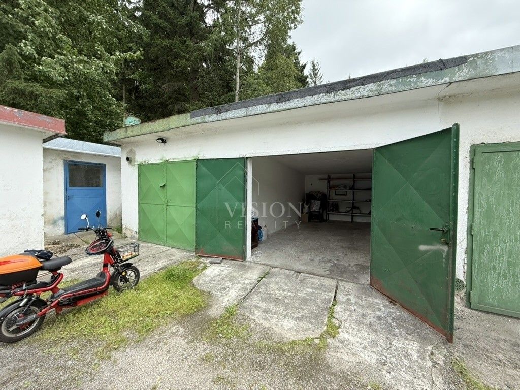 Garáže, Loučovice, 22 m²