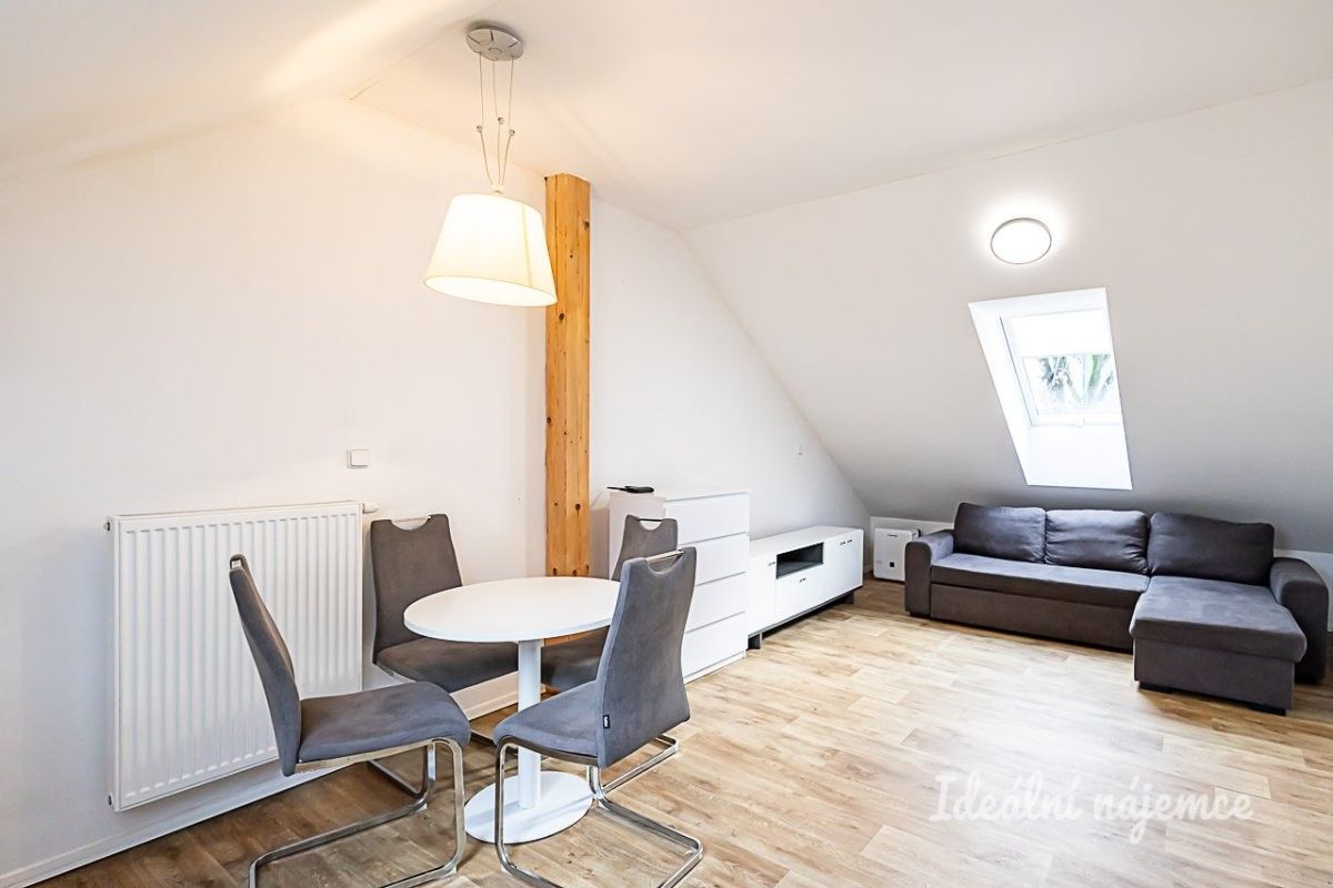 2+kk, Cukrovarská, Praha, 50 m²