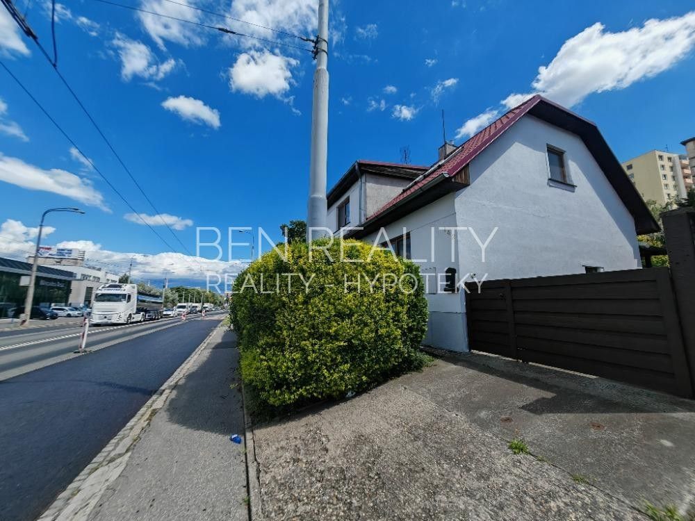 Rodinné domy, třída Tomáše Bati, Zlín, 250 m²