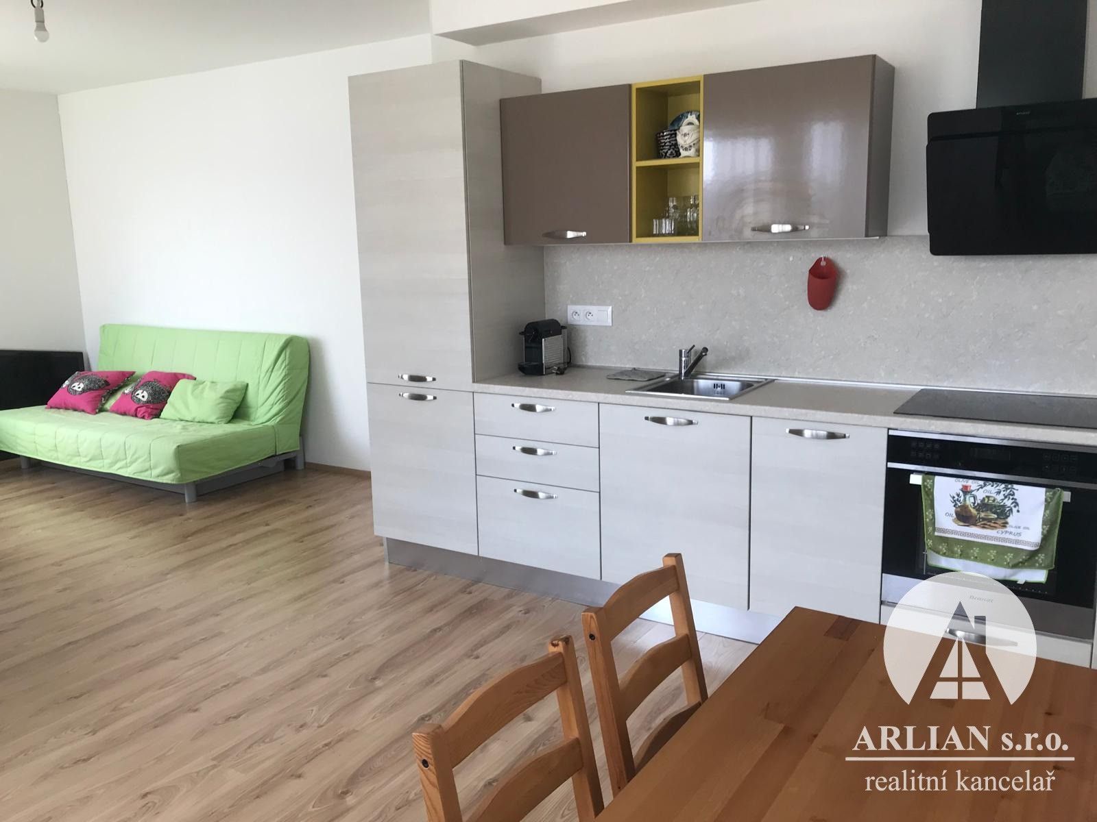 2+kk, Babická, Praha, 50 m²