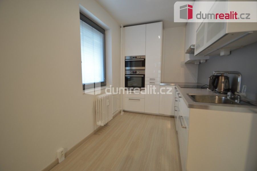 Pronájem byt 3+kk - Lupáčova, Praha, 80 m²