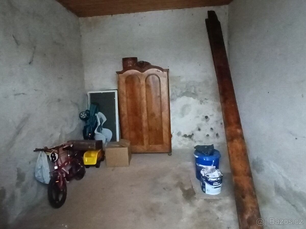 Rodinné domy, Tišnov, 666 01